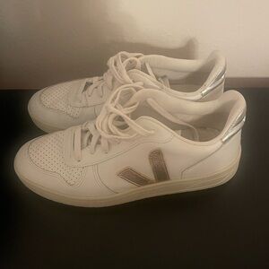 Veja sneakers for woman